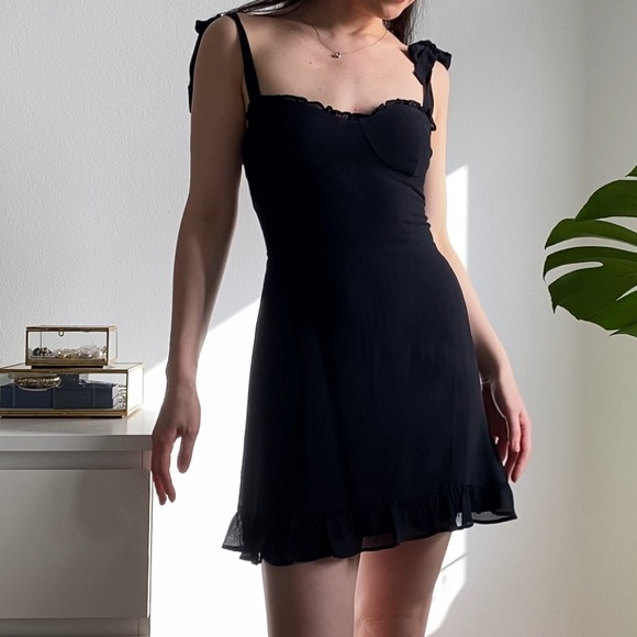 NWT Reformation Christine Dress Black Size 0 - Picture 1 of 16